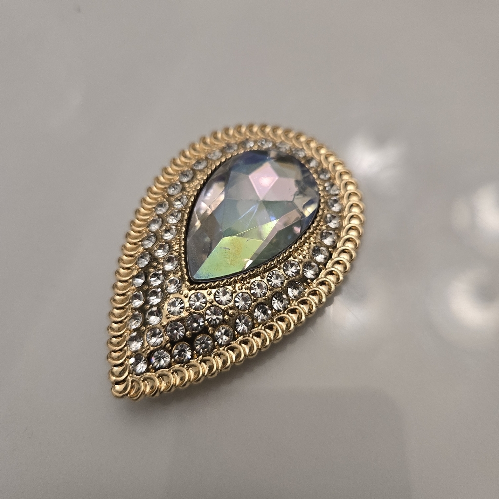 🔥Elegant Gold and Silver Teardrop Brooch🔥
